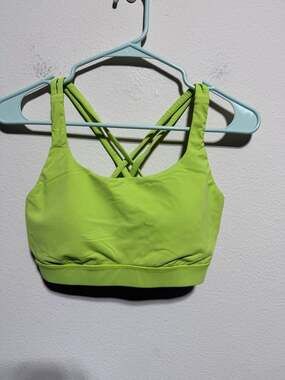 Lululemon Energy Bra Criss-Cross Back in Neon Lime Green, Size 8